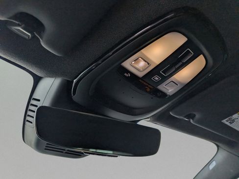 Used 2023 Volvo XC40 Recharge Ultimate w/ Protection Package Premier image 35