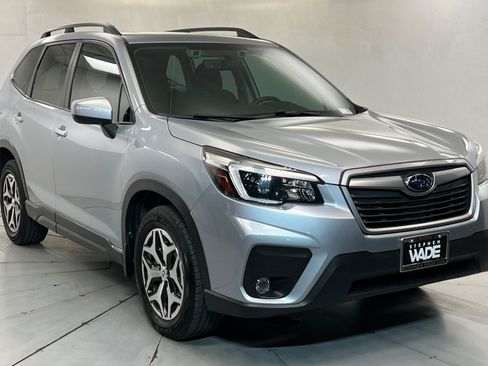 Used 2021 Subaru Forester Premium AWD/4WD image 8