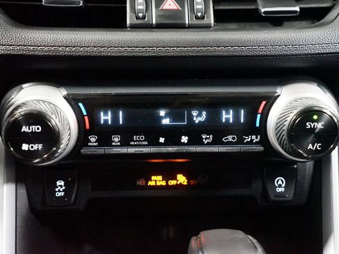 Certified 2023 Toyota RAV4 XLE Premium image 20