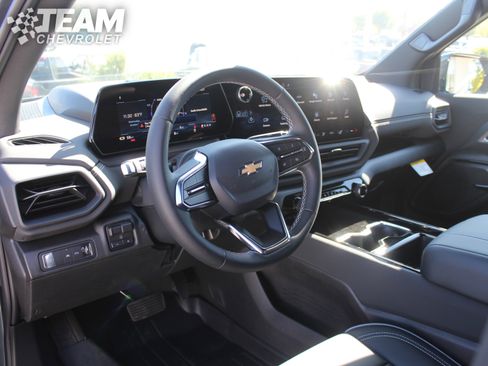 New 2026 Chevrolet Silverado EV LT image 12