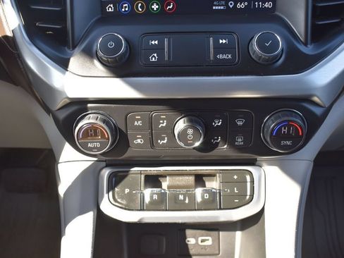 Used 2023 GMC Acadia SLE w/ Driver Convenience Package AWD/4WD image 24