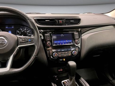 Used 2022 Nissan Rogue Sport SV w/ Technology Package AWD/4WD image 9