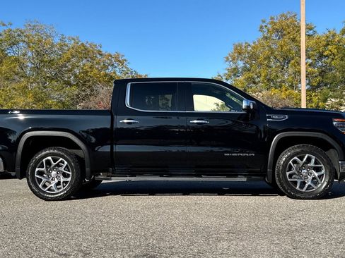 Used 2023 GMC Sierra 1500 SLT w/ SLT Premium Package image 3