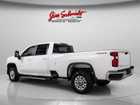 Used 2025 Chevrolet Silverado 2500 LT image 4
