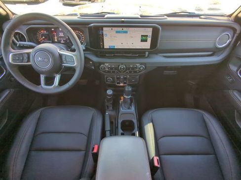 Certified 2024 Jeep Wrangler Unlimited Sahara w/ Technology Group image 17