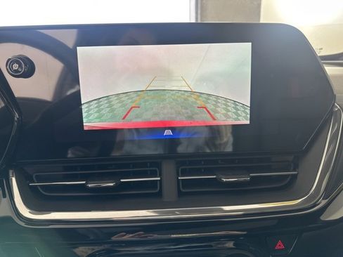 New 2026 Chevrolet Trax RS w/ Sunroof Package image 27