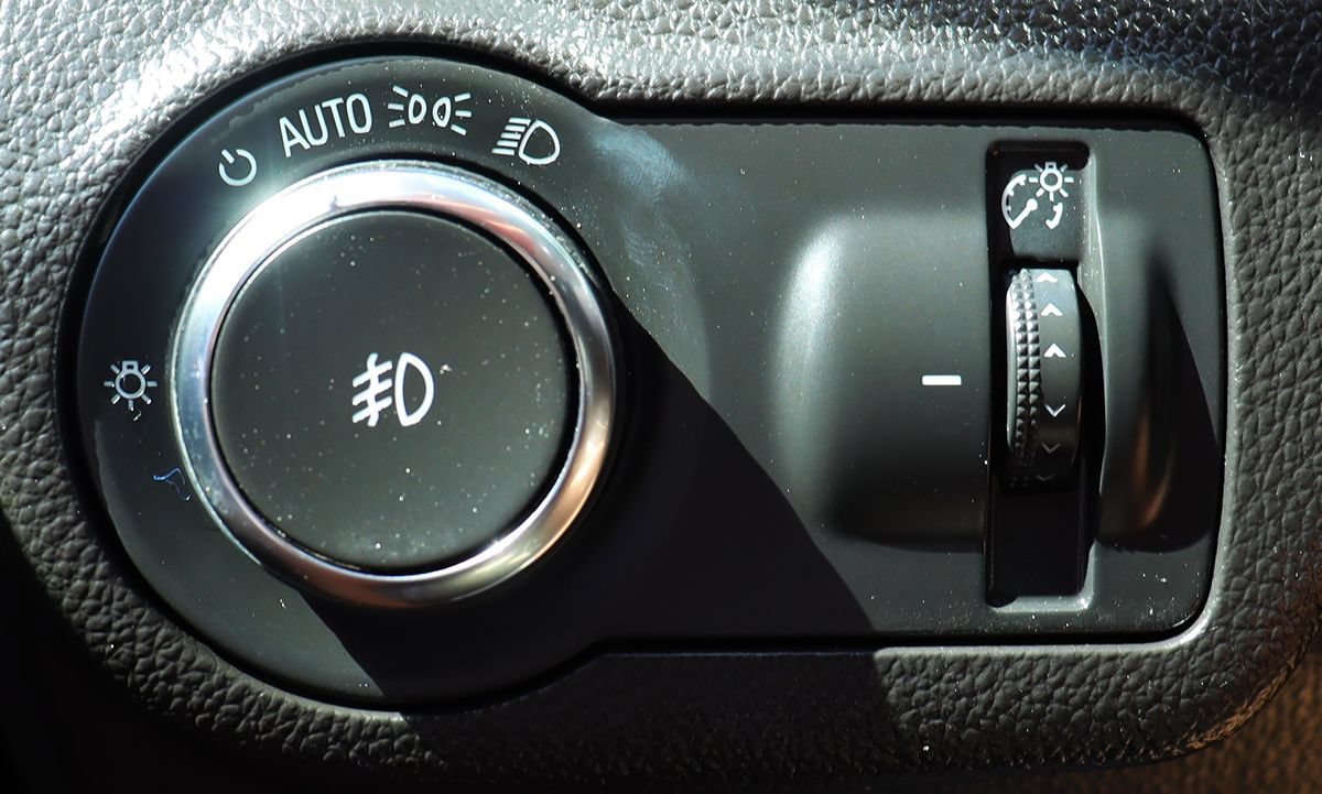 Used 2020 Buick Envision Preferred AWD/4WD image 42
