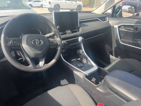 Used 2025 Toyota RAV4 LE image 12