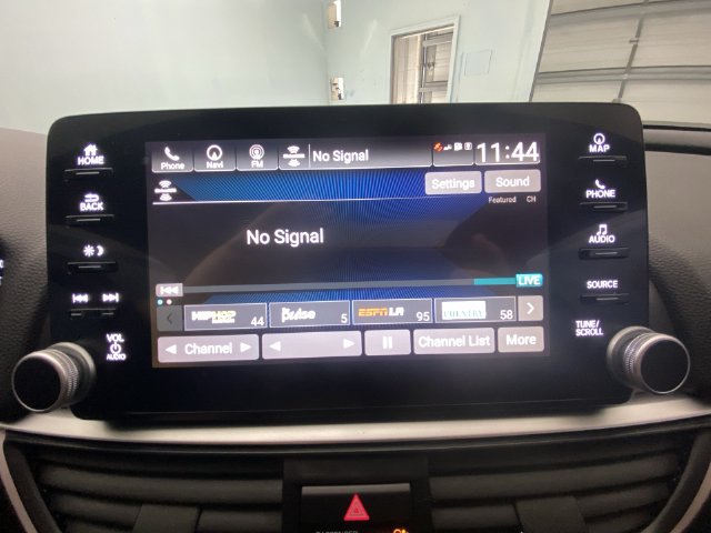 Used 2019 Honda Accord Touring image 16