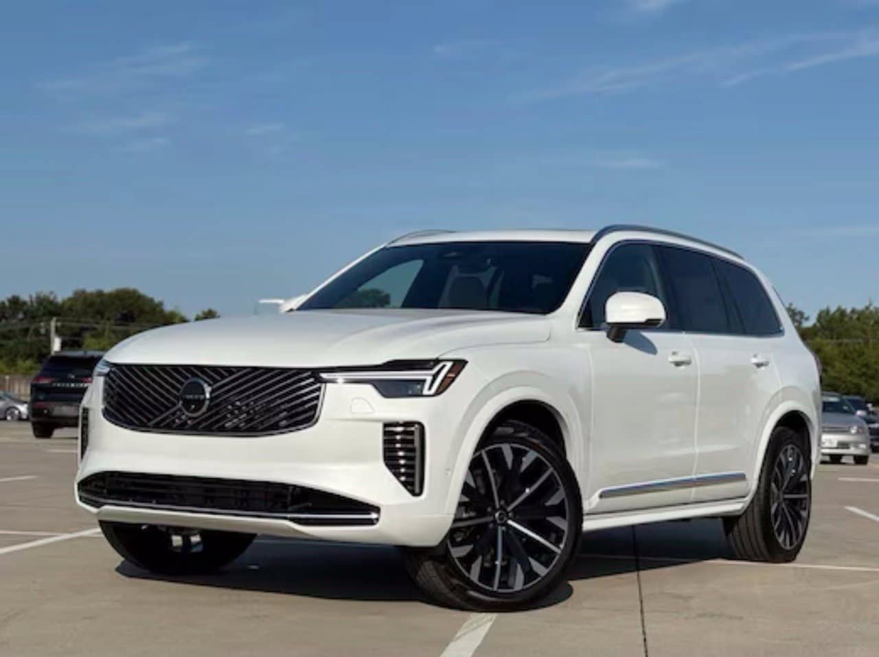Used 2026 Volvo XC90 B6 Plus AWD/4WD image 1
