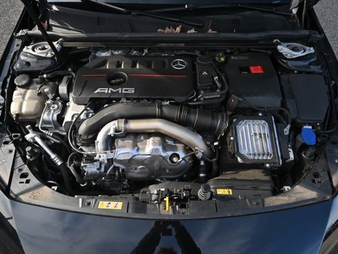 Used 2024 Mercedes-Benz CLA 35 AMG 4MATIC image 36