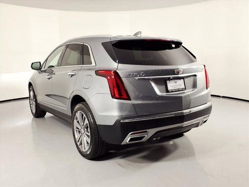 Certified 2025 Cadillac XT5 Premium Luxury FWD image 2