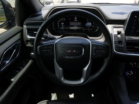 Used 2023 GMC Yukon SLT w/ SLT Premium Package RWD image 9