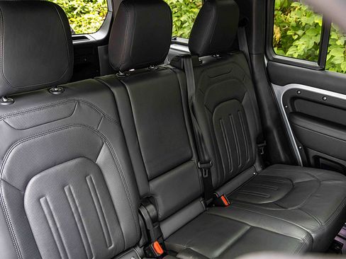 Used 2022 Land Rover Defender 110 XS Edition image 26