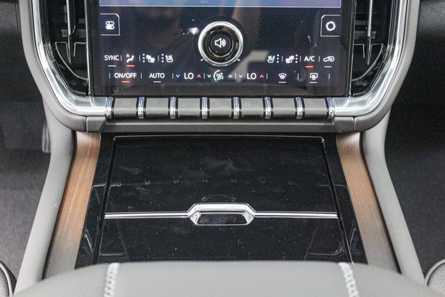 New 2026 GMC Yukon Denali w/ Sun & Power Step Package AWD/4WD image 22