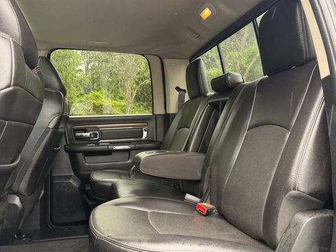 Used 2016 RAM 3500 Laramie w/ Convenience Group AWD/4WD image 21