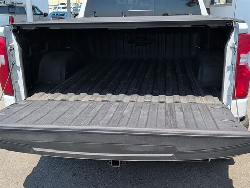 Used 2021 Chevrolet Silverado 1500 LT Trail Boss w/ LT Trail Boss Premium Package AWD/4WD image 12