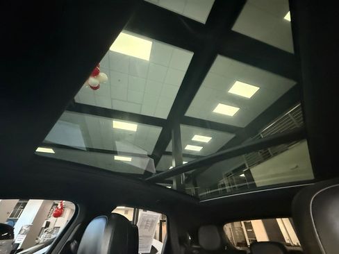 Used 2020 Porsche Cayenne AWD image 43