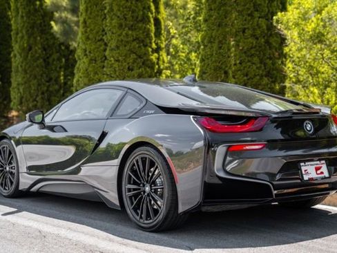 Used 2020 BMW i8 Coupe AWD/4WD image 18