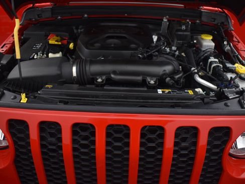 Used 2024 Jeep Wrangler Sport S image 25