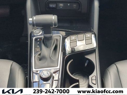 New 2025 Kia Sportage EX image 18