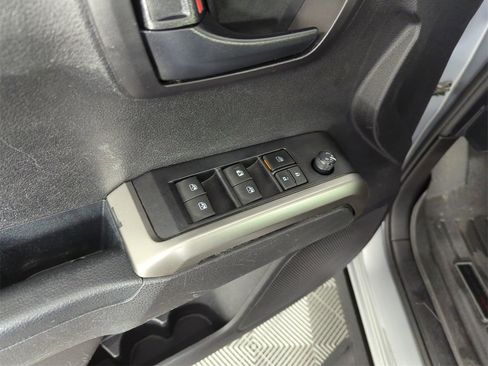 Used 2021 Toyota Tacoma SR5 image 19