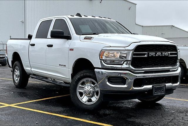 Used 2022 RAM 2500 Tradesman w/ Chrome Appearance Group AWD/4WD image 2