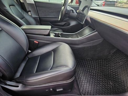 Used 2018 Tesla Model 3 Mid Range image 12