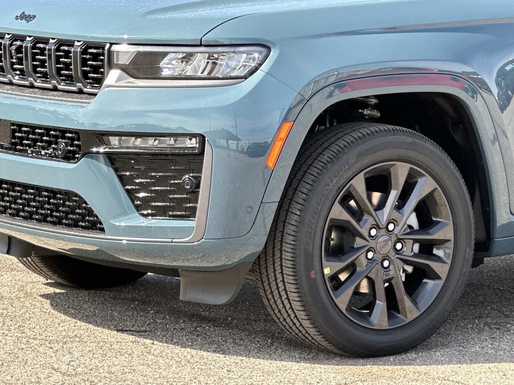 New 2026 Jeep Grand Cherokee Limited AWD/4WD image 7