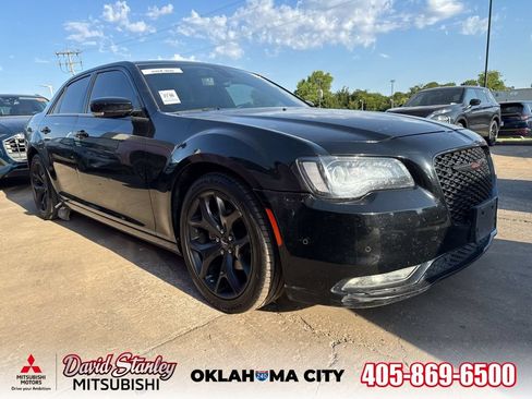 Used 2022 Chrysler 300 S RWD image 1