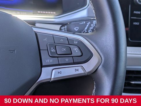Used 2025 Volkswagen Taos SE AWD/4WD image 20