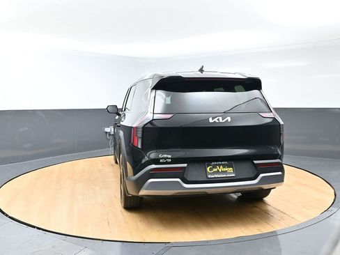 Used 2024 Kia EV9 Light image 8