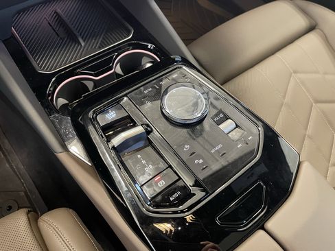 Used 2026 BMW i5 eDrive40 image 13