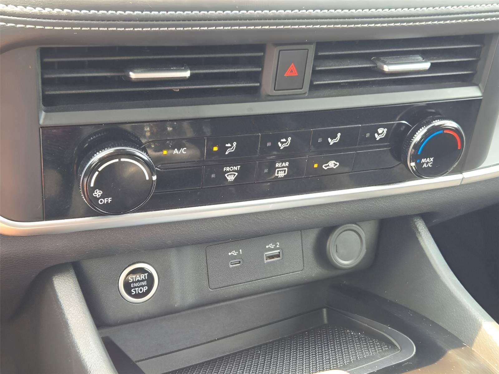 Used 2023 Nissan Rogue S FWD image 25