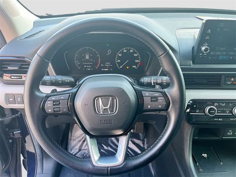 Used 2025 Honda Pilot EX-L image 11