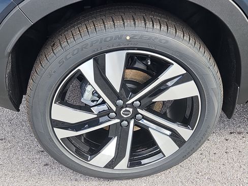 New 2026 Volvo XC40 B5 Ultra w/ Protection Package Premier image 20