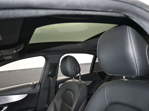 Used 2018 Mercedes-Benz C 300 Sedan image 11