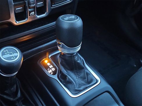 Used 2021 Jeep Wrangler Unlimited Sport image 24