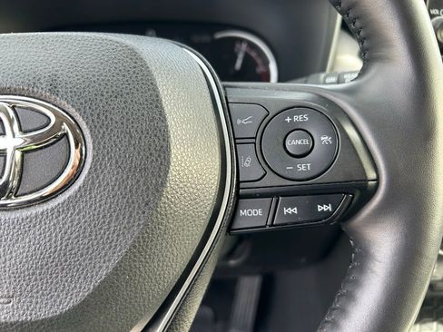 Used 2023 Toyota RAV4 XLE Premium image 16