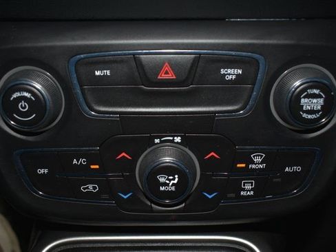 Used 2019 Jeep Compass Latitude image 26