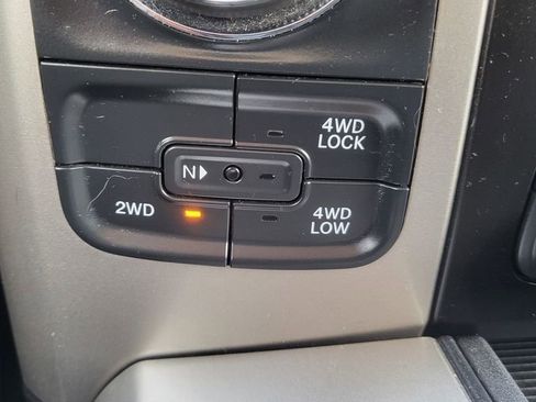 Used 2019 RAM 1500 Classic SLT w/ Luxury Group AWD/4WD image 35