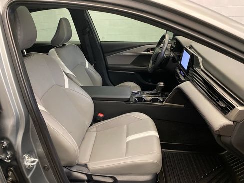 Used 2025 Toyota Camry SE w/ Convenience Package FWD image 23