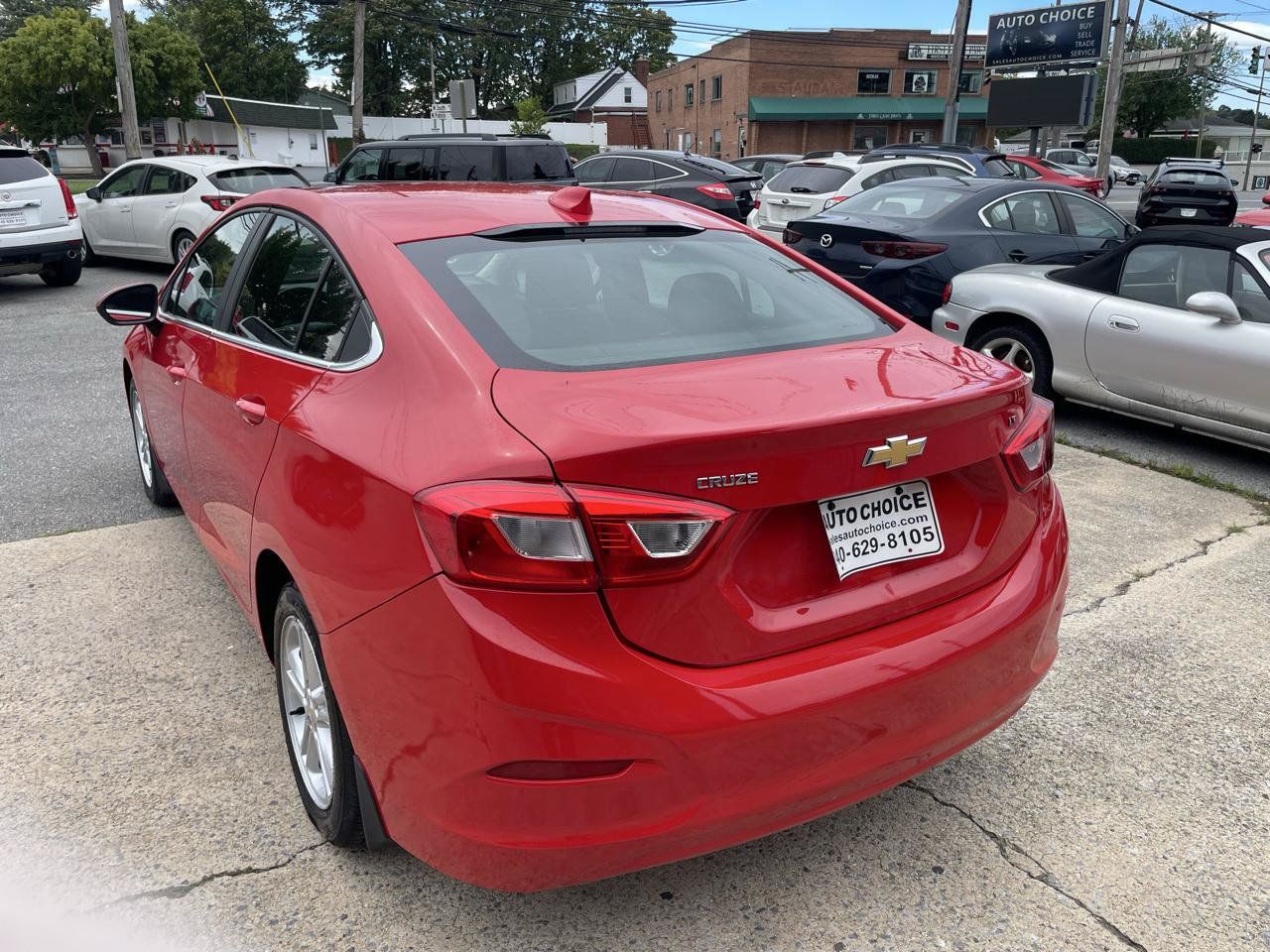 Used 2018 Chevrolet Cruze LT FWD image 15