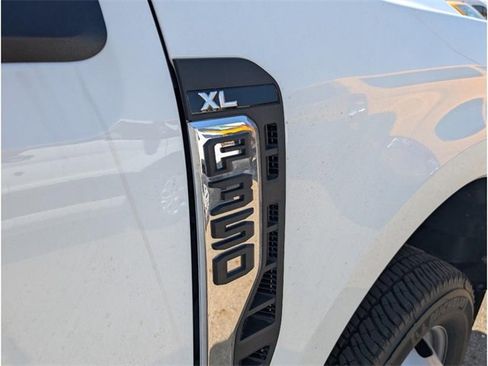 New 2025 Ford F350 XL w/ XL Chrome Package image 9