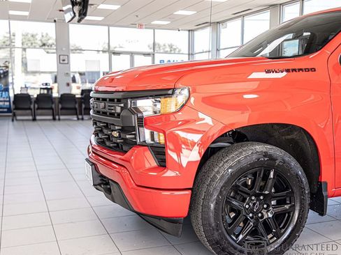 Used 2022 Chevrolet Silverado 1500 Custom w/ LPO, Dark Essentials Package AWD/4WD image 5