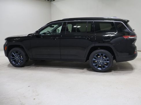 New 2026 Jeep Grand Cherokee L Limited AWD/4WD image 4