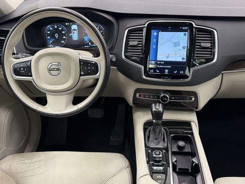 Used 2018 Volvo XC90 T6 Momentum w/ Convenience Package AWD/4WD image 25