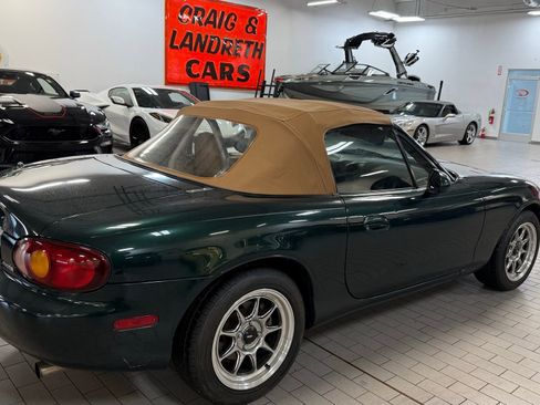 Used 1999 MAZDA MX-5 Miata image 2