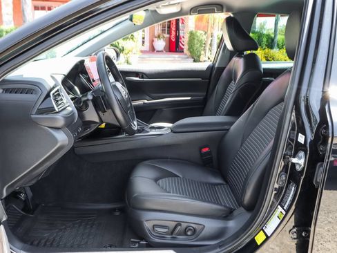 Used 2024 Toyota Camry SE FWD image 16