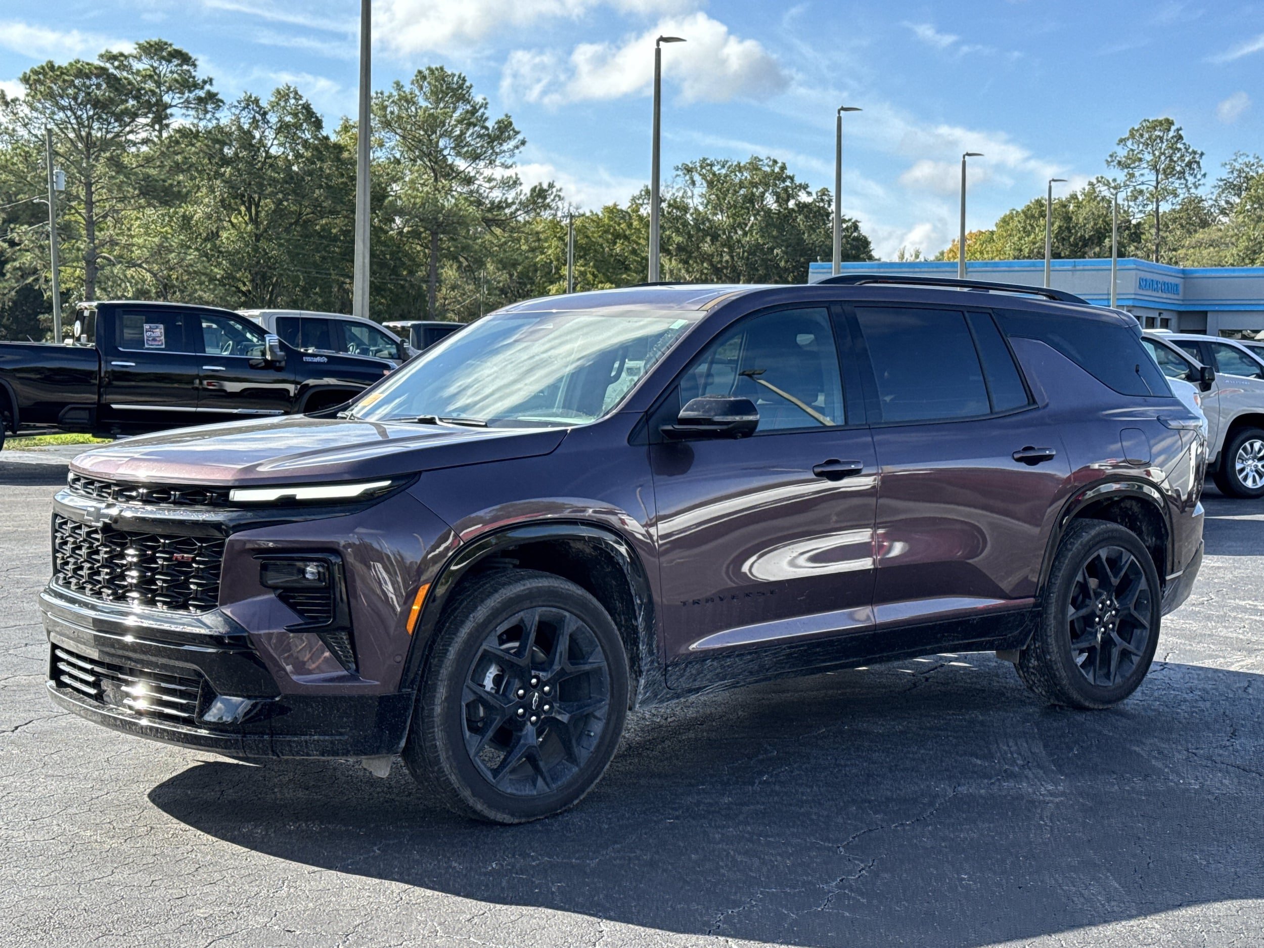 Used 2024 Chevrolet Traverse RS FWD image 5